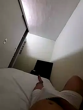 Snapshot of manterei2 chatting on January 3, 4:22 am manterei2 online show from January 3, 4:22 am