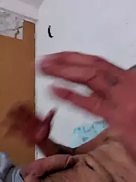 VDorseJHill6 online show from February 13, 1:38 pm