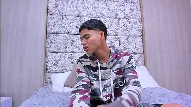 adam piarse01 online show from February 9, 10:53 am