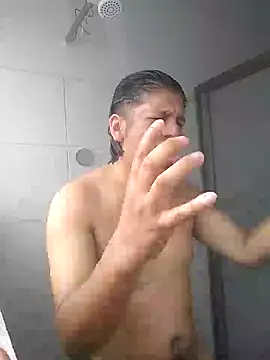 Snapshot of escorpio50jt chatting on January 4, 4:11 pm escorpio50jt online show from January 4, 4:11 pm
