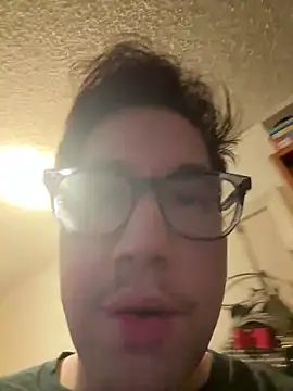 kingbee7772 online show from January 17, 10:27 pm