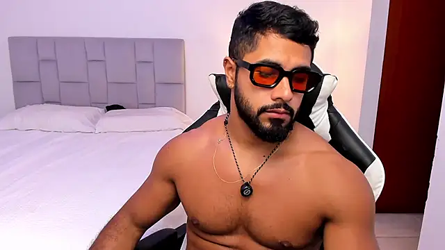 Santiago huntt online show from April 9, 9:43 pm