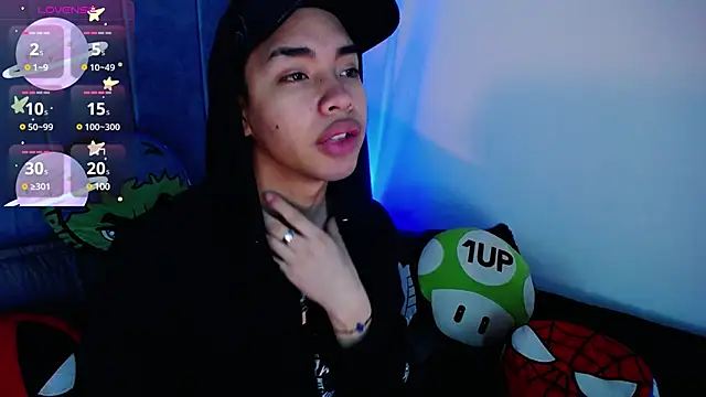 AlecLightwood  online show from January 9, 1:02 pm