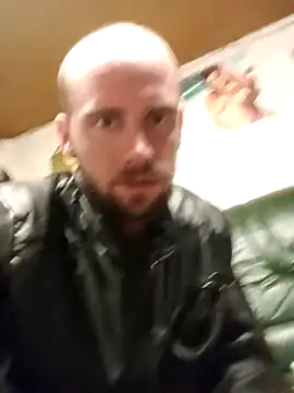 emileeion online show from October 23, 7:17 pm