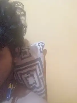CosmicEmuu online show from June 26, 2:52 pm