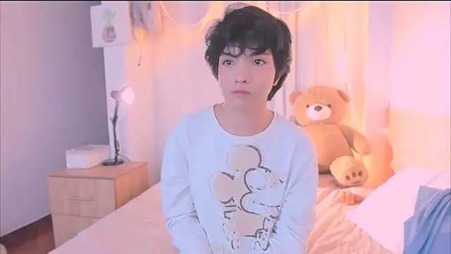 AllanYong18 online show from December 14, 10:55 am