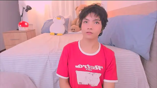 AllanYong18 online show from January 7, 2:27 am