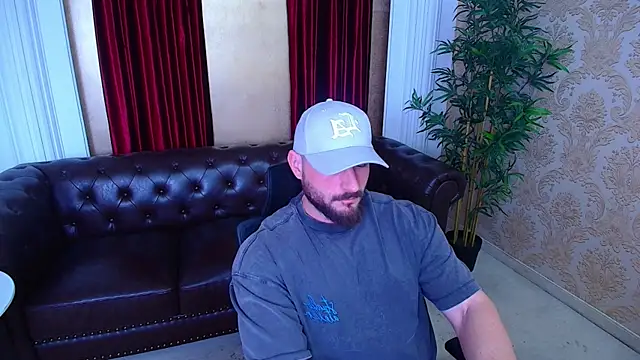 AdamJamesonn online show from November 11, 5:45 am