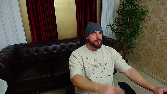 AdamJamesonn online show from December 4, 7:37 am