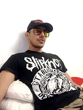 tony-camargo online show from January 24, 11:23 pm
