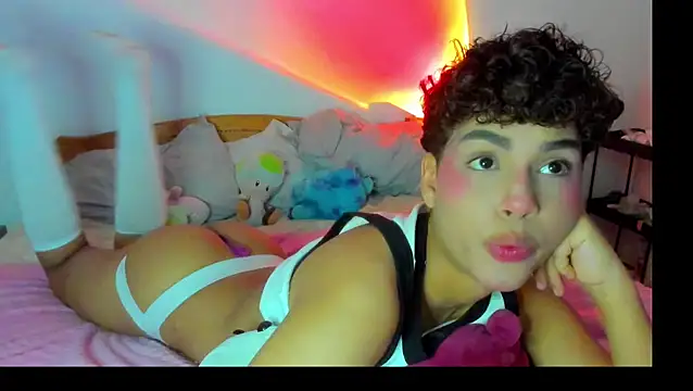 dani angels   online show from March 3, 9:32 pm