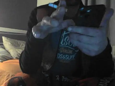 allnaked00 online show from November 18, 3:43 am