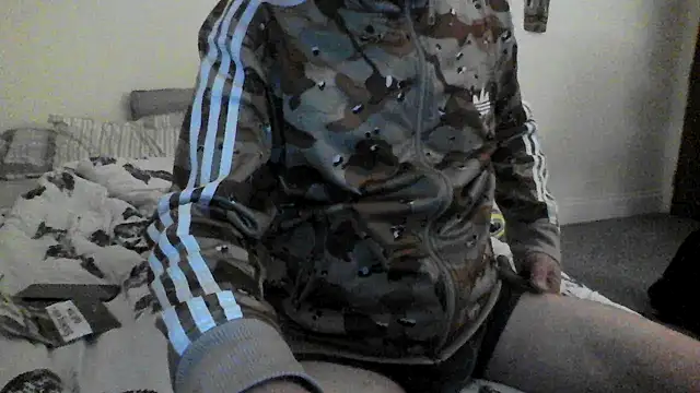 allnaked00 online show from April 29, 1:54 am