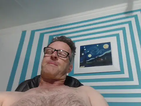 itsmeyes69 online show from October 14, 8:16 pm