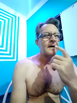 itsmeyes69 online show from January 18, 9:13 pm