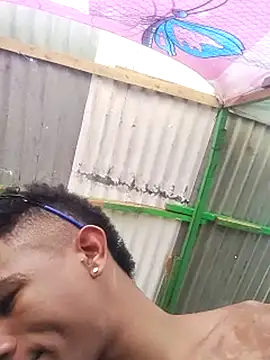 Snapshot of Black_Manba chatting on October 31, 2:20 pm Black Manba online show from October 31, 2:20 pm