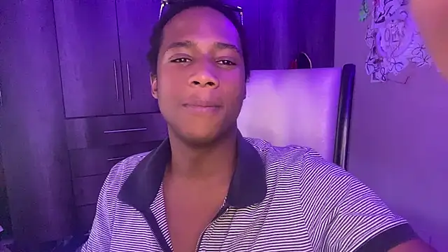 snotLoud online show from February 3, 2:00 pm