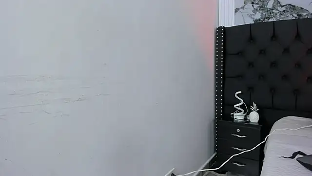 EthaanCox online show from March 28, 8:53 pm