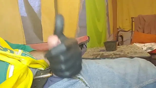 bwcbeat83 online show from March 4, 1:34 am