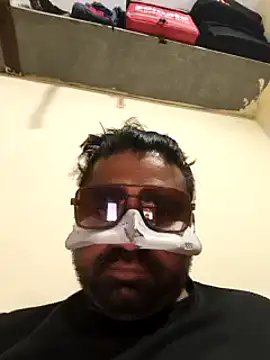 Snapshot of Raziv_komal143 chatting on January 18, 12:50 am Raziv komal143 online show from January 18, 12:50 am