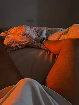 atesliskc online show from February 12, 8:18 pm