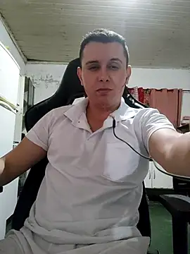 caiogostoso online show from December 20, 7:04 am