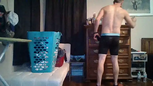 Snapshot of biggzee6 chatting on September 22, 3:06 am biggzee6 online show from September 22, 3:06 am