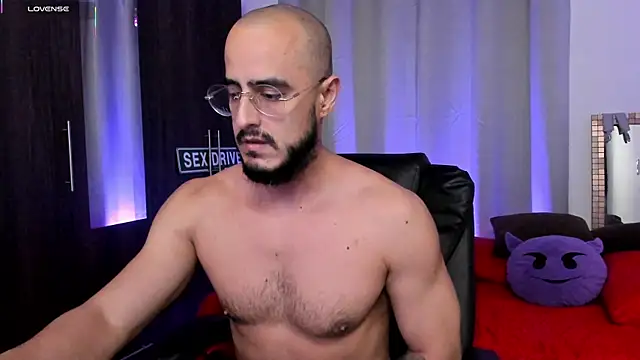 Snapshot of Fenrir_flirt chatting on September 28, 12:19 am Fenrir flirt online show from September 28, 12:19 am