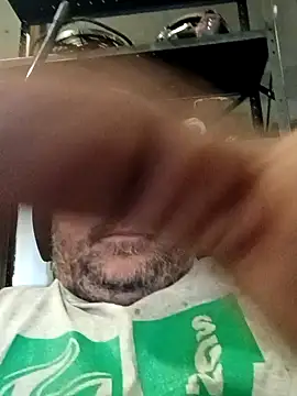 Rcraigue4 online show from November 8, 9:40 pm