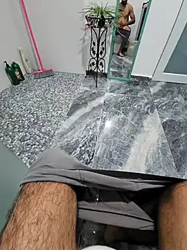 Snapshot of j0nathan00 chatting on February 8, 4:25 am j0nathan00 online show from February 8, 4:25 am