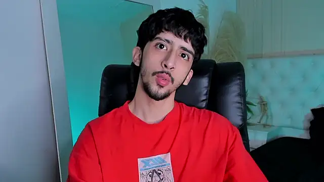 Alezzandro  online show from September 17, 8:43 pm