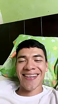 Snapshot of andresiito203 chatting on February 20, 5:23 am andresiito203 online show from February 20, 5:23 am