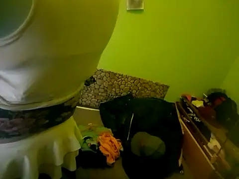 Snapshot of Adrianka chatting on October 11, 1:42 am Adrianka online show from October 11, 1:42 am