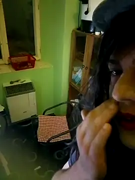 Snapshot of Adrianka chatting on October 3, 11:32 pm Adrianka online show from October 3, 11:32 pm