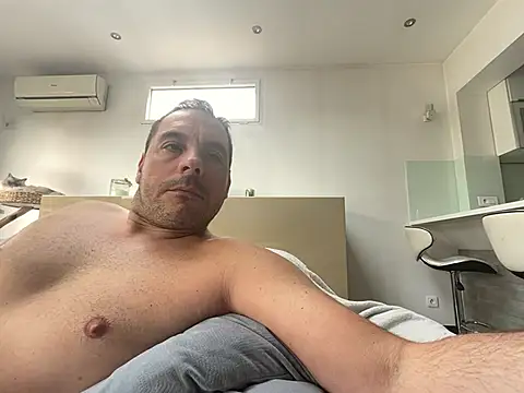 justeqqun online show from July 13, 9:33 am