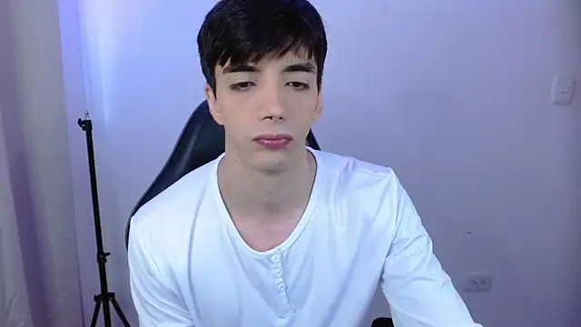 H3ll B0I online show from March 13, 5:30 pm