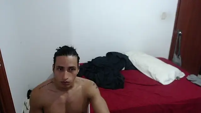Snapshot of charly_bunnys1 chatting on March 4, 1:49 pm charly bunnys1 online show from March 4, 1:49 pm