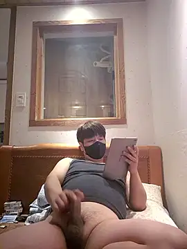 Tyyyggjju online show from November 24, 7:04 pm