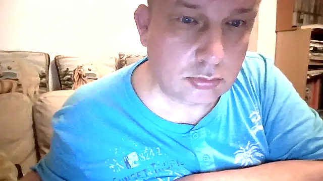 Snapshot of GrandpasDadBulg chatting on October 23, 8:34 pm GrandpasDadBulg online show from October 23, 8:34 pm