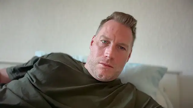 Christian87xxx online show from June 17, 4:31 pm