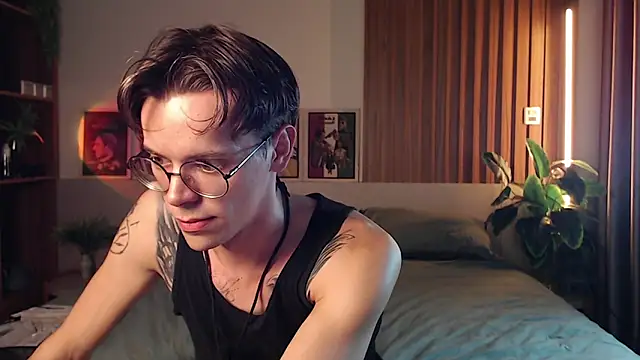 William Henry  online show from April 4, 2:36 pm