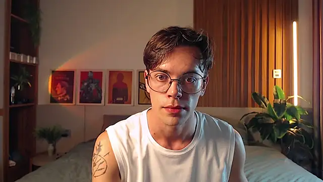 William Henry  online show from April 9, 1:06 pm