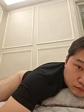 offwhite777 online show from January 15, 1:36 pm