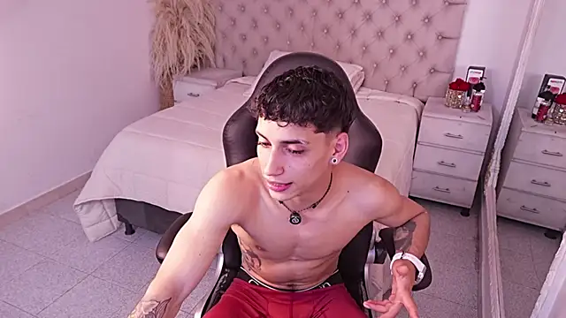 JhoanLeandro online show from April 4, 5:37 am