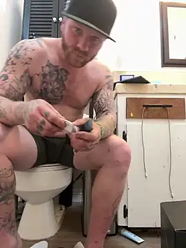 ohyeaitsme444 online show from February 24, 4:36 pm