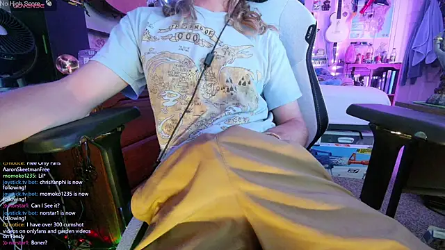 AaronSkeetman online show from July 26, 4:53 am