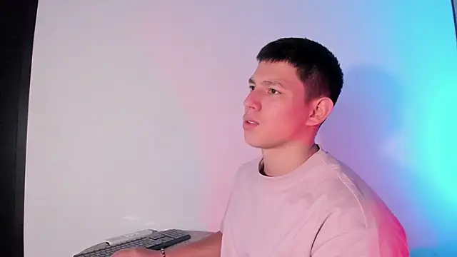 JamesCr  online show from February 27, 2:21 pm