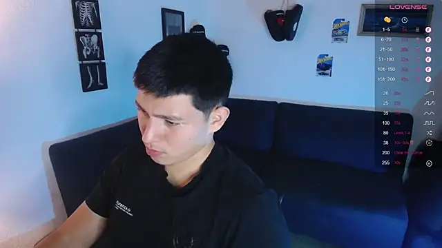 JamesCr  online show from March 24, 3:01 am