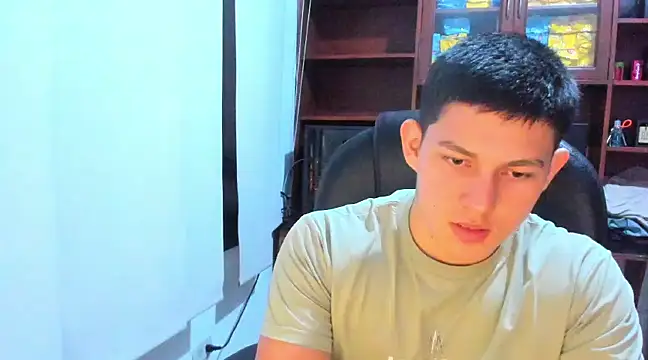 JamesCr  online show from February 26, 11:24 pm