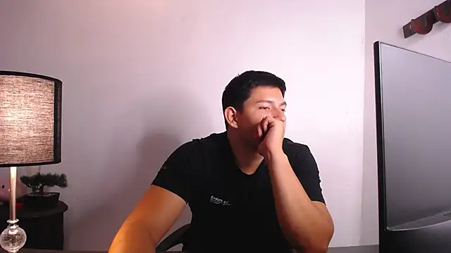 JamesCr  online show from October 3, 4:06 am